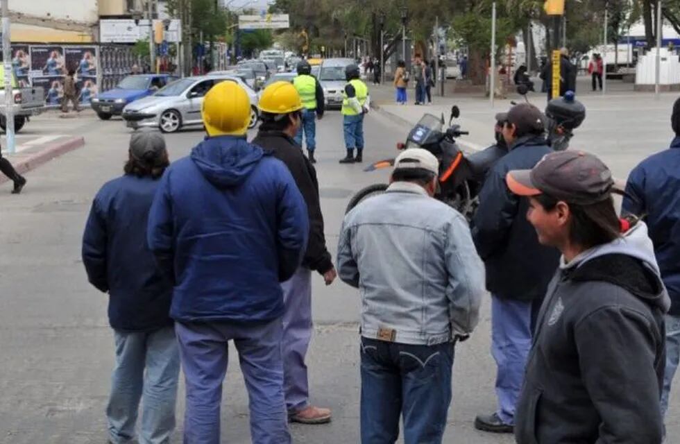 El dirigente gremial de UOCRA en Neuquén, Juan Ángel Godoy, no se responsabilizó por las protestas de hoy en Rincón de los Sauces y que se espera se extiendan a Añelo.