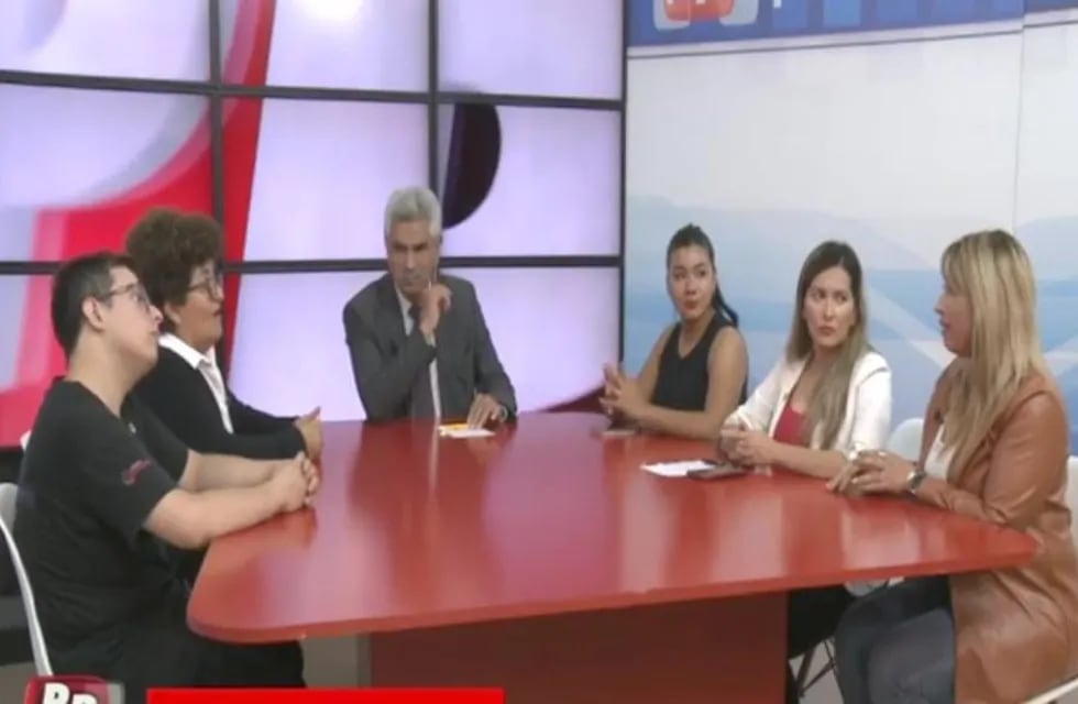 Representantes de la Escuela Universitaria de Enfermería, en diálogo con Primer Plano (Canal 10 Tucumán)