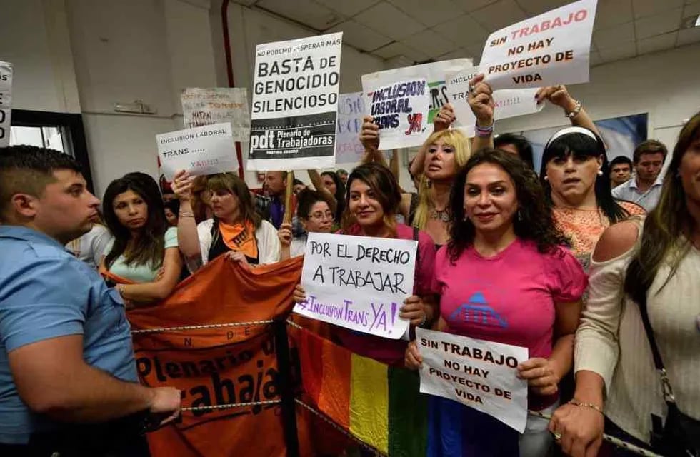 Trabajo. Miembros de organizaciones trans y LGTBIQ respaldaron la aprobación del cupo laboral. (Pedro Castillo)