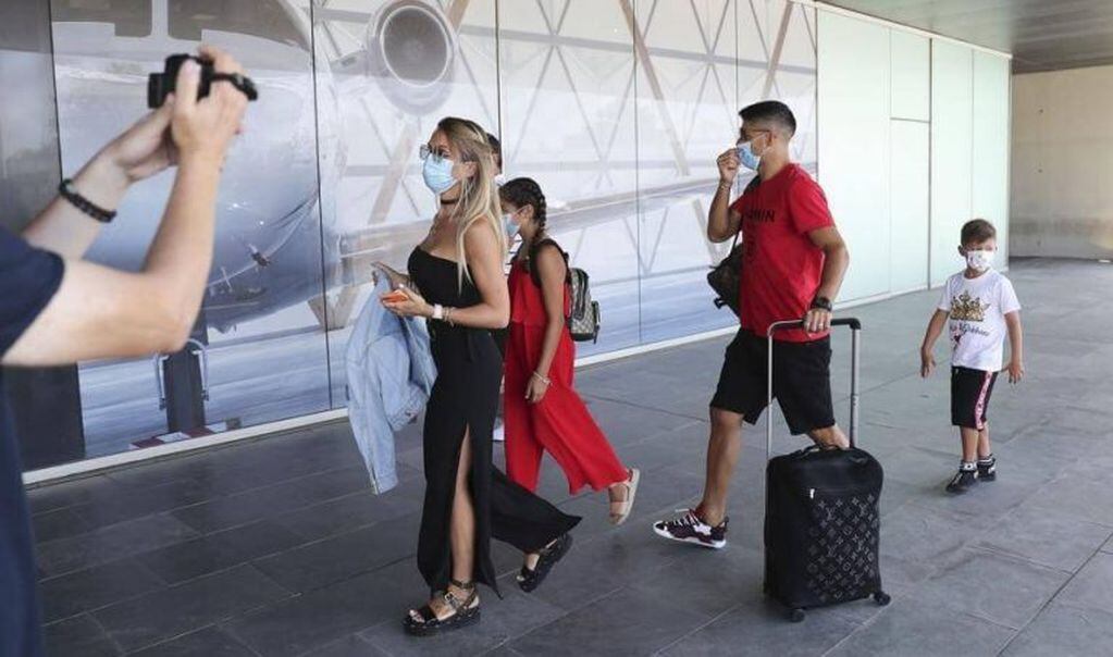 La familia de Luis Suárez también viajó a Ibiza (Foto: Jordy Galvani - Mundo Deportivo)