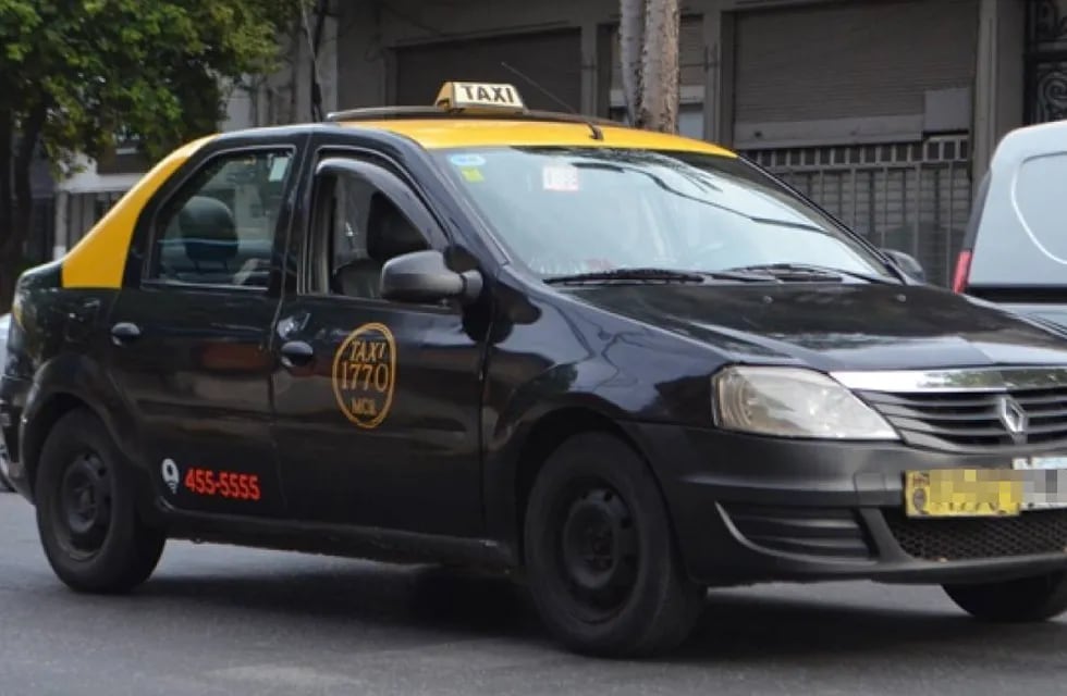 Los taxis en Rosario brillan por su ausencia.