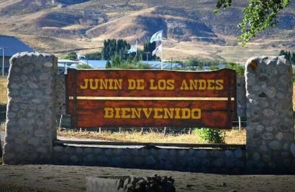 Reunión clandestina en un boliche de Junín de los Andes