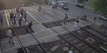 Batalla campal en las vías del Tren Sarmiento