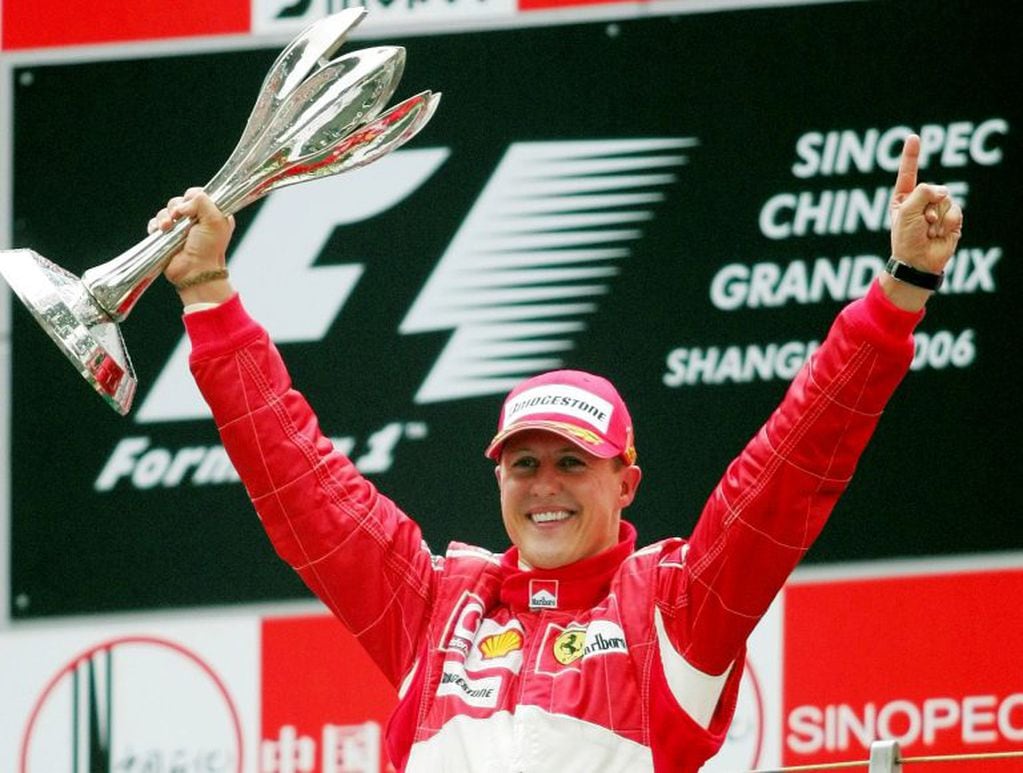 Michael Schumacher celebra tras ganar el Gran Premio de China en 2006 (Foto: AP)