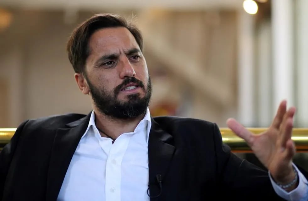 Agustin Pichot, IRB World Rugby vice-president and former Argentina captain, speaks to Reuters in an interview in Buenos Aires, Argentina, May 2, 2017. REUTERS/Marcos Brindicci ciudad de buenos aires Agustin Pichot entrevista a presidente de la IRB rugby dirigentes