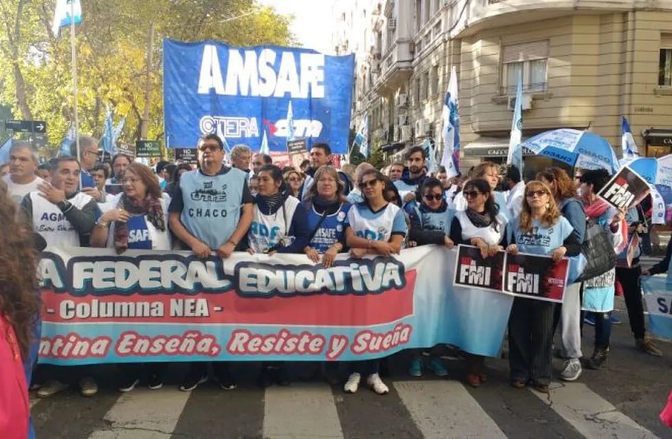 Marcha Federal Educativa pasó por Rosario. (Twitter)