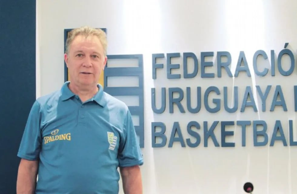 El entrenador cordobés vuelve a la Selección uruguaya, ahora como Director Deportivo.