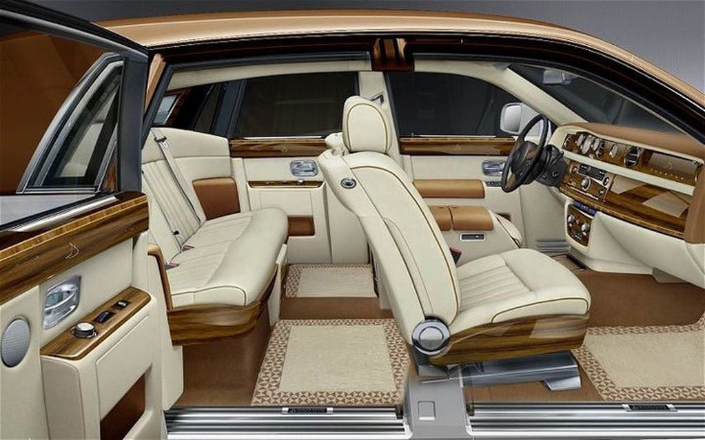 Así es el interior del Rolls Royce Phantom, que ahora pertenece a Felipe y Marta Fort.