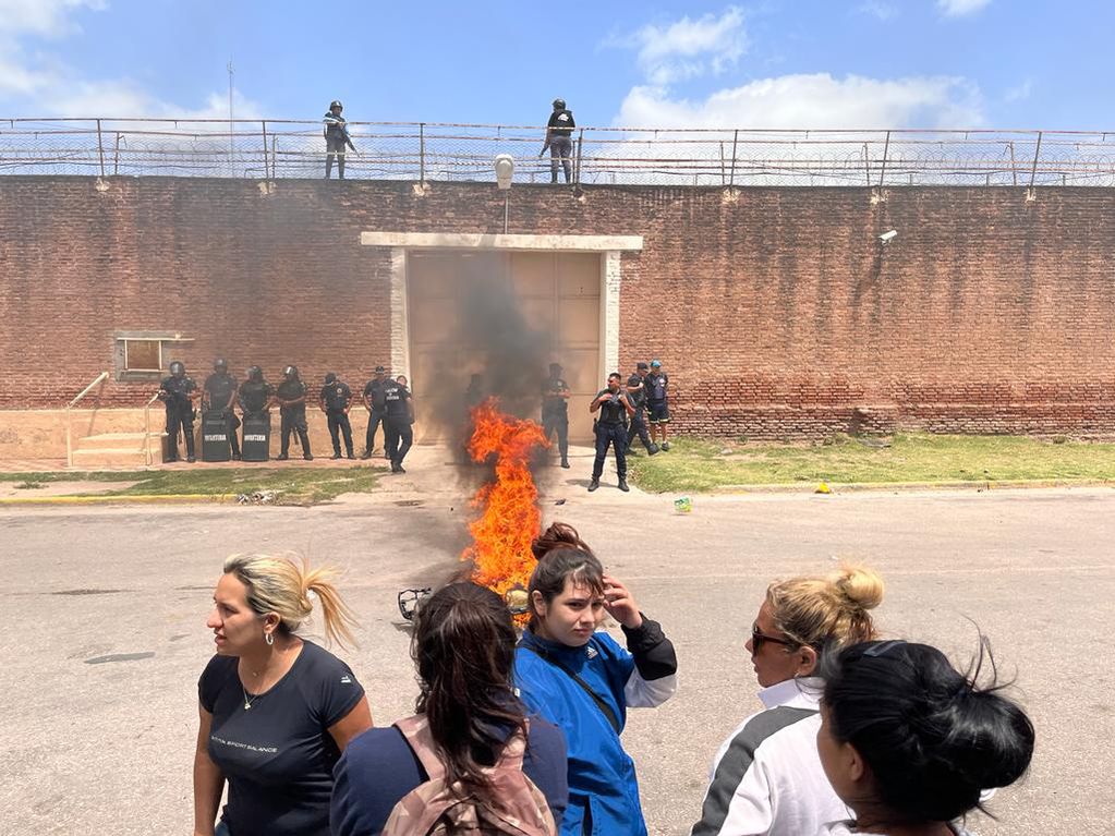 Río Cuarto. Incendio en el interior de la cárcel (Tomy Fragueiro/La Voz).