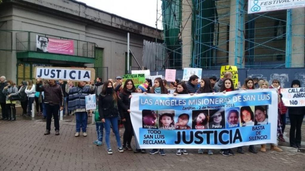 Familiares de víctimas de Zanjitas marcharon para pedir Justicia. Foto: El Diario de la República.