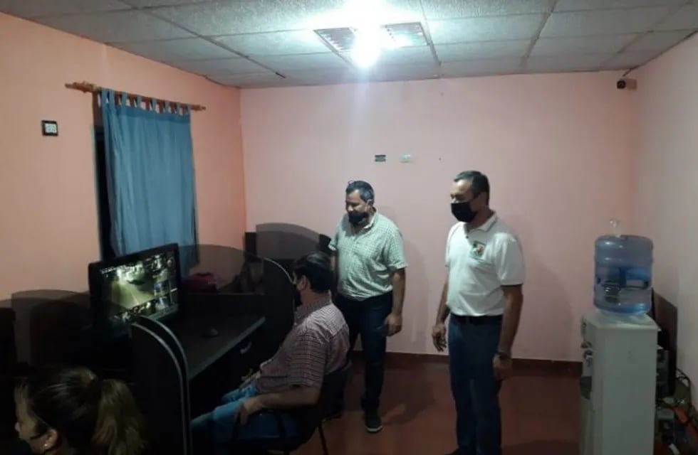 Eldorado: el intendente Fabio Martínez visitó la base del Centro Integral de Operaciones 911