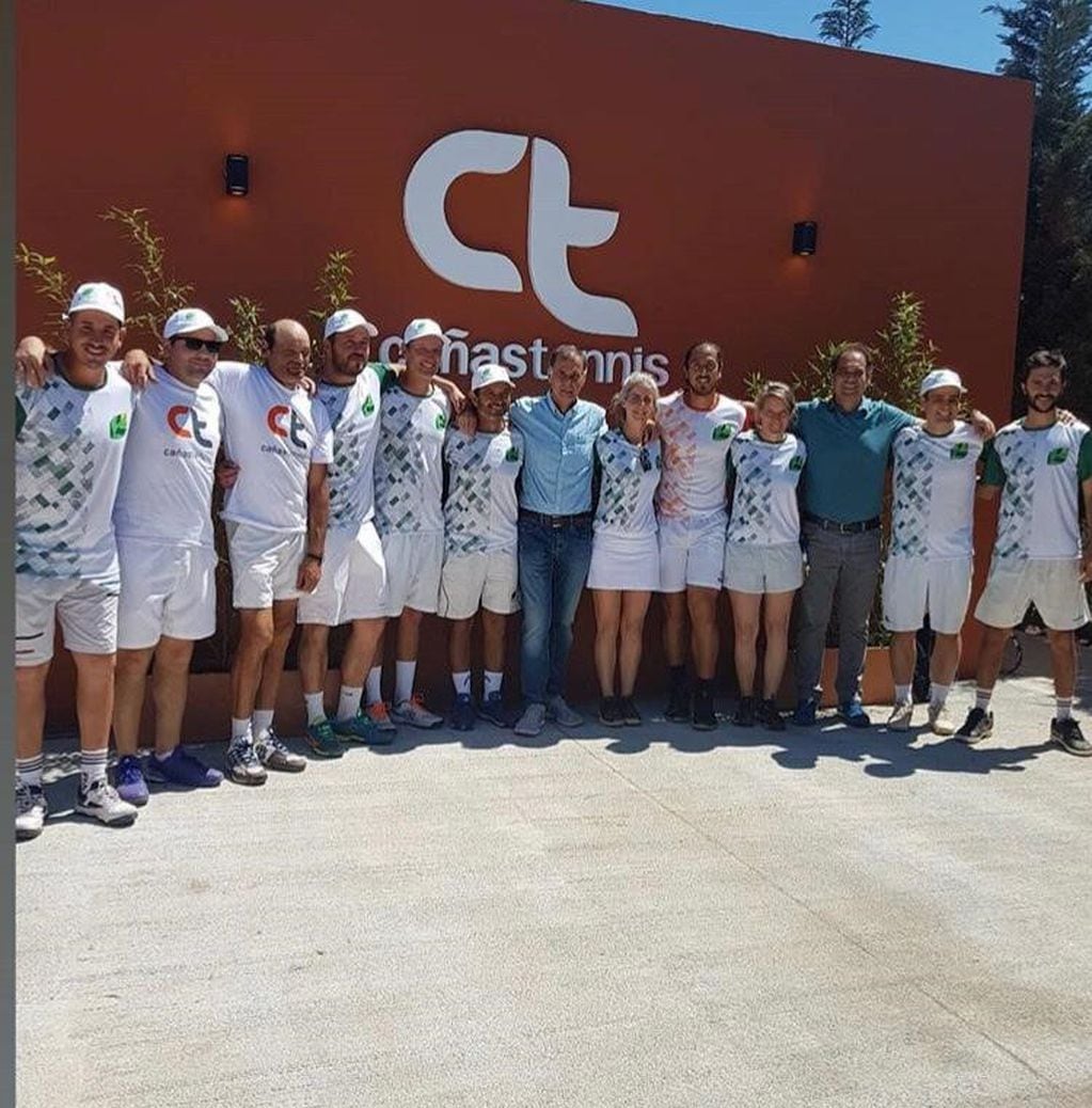 Guillermo Cañas inauguró su academia de tenis en Córdoba.