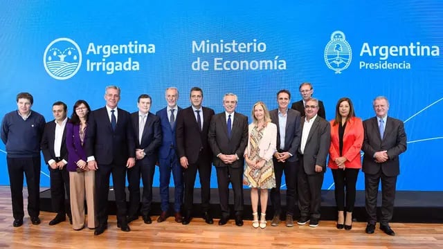 Alberto Fernández estuvo en un acto en el CCK junto a varios de sus ministros y gobernadores