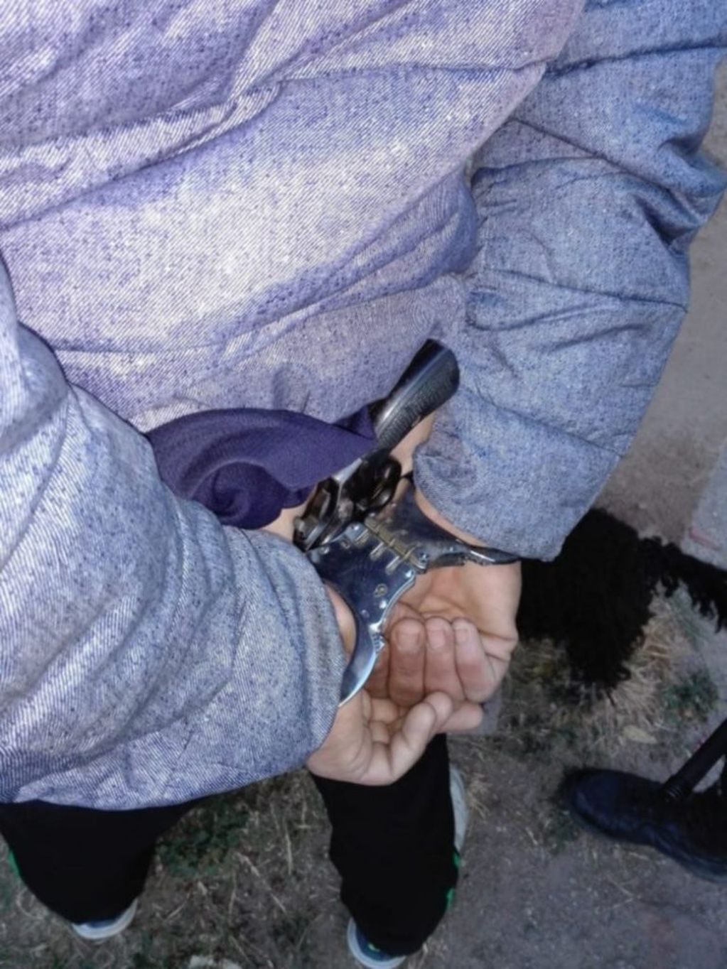 Uno de ellos portaba un arma en la cintura. Foto: Policía de San Luis.