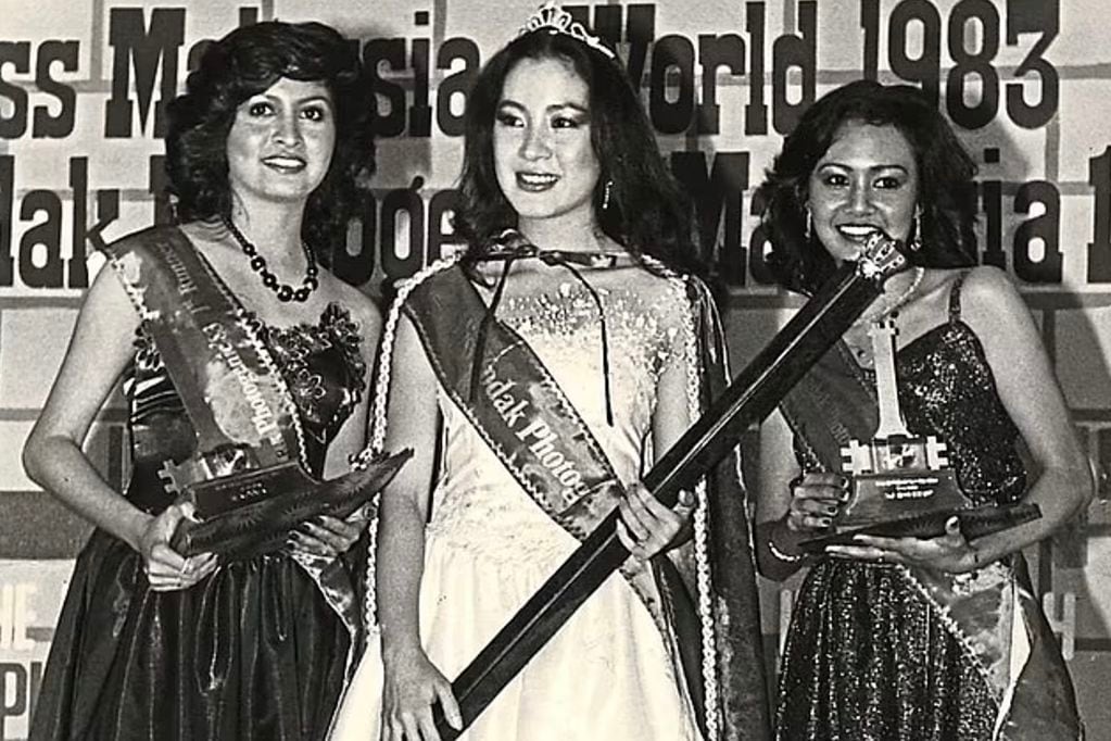 Michelle Yeoh siendo la ganadora de Miss Tailandia en 1983.