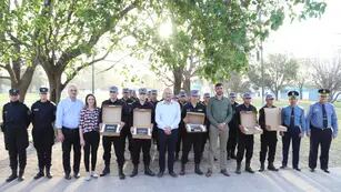 Entregaron netbooks a estudiantes de policía de Rafaela