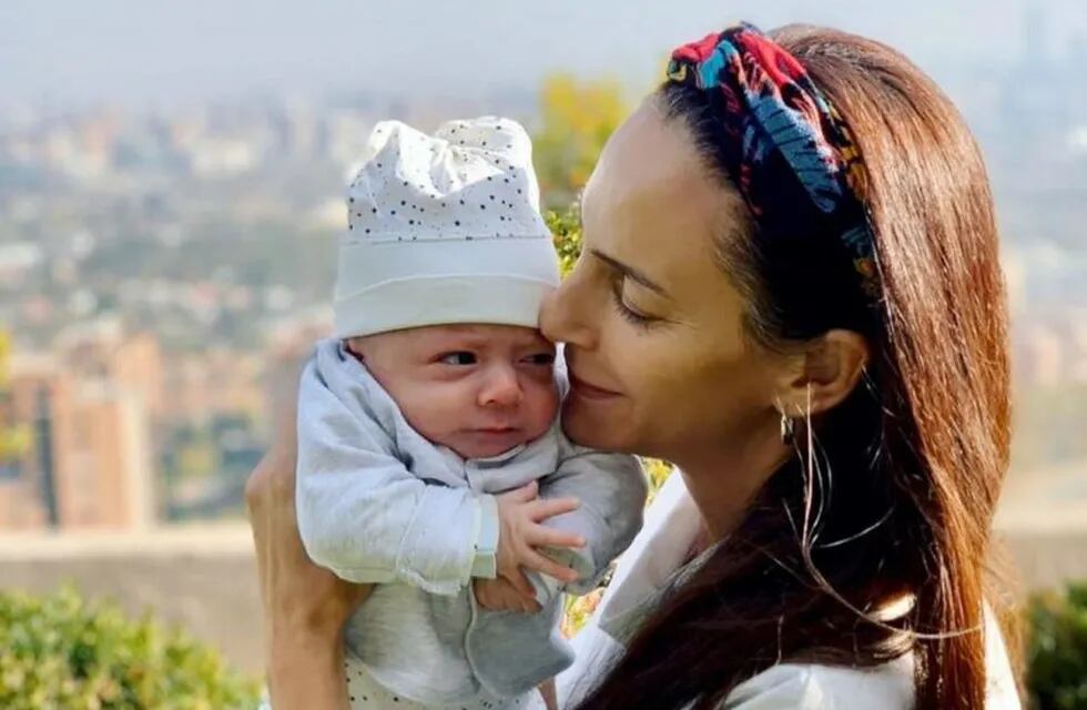 La rosarina disfruta a pleno de su vida como madre en el país trasandino. (@aymarlucha)