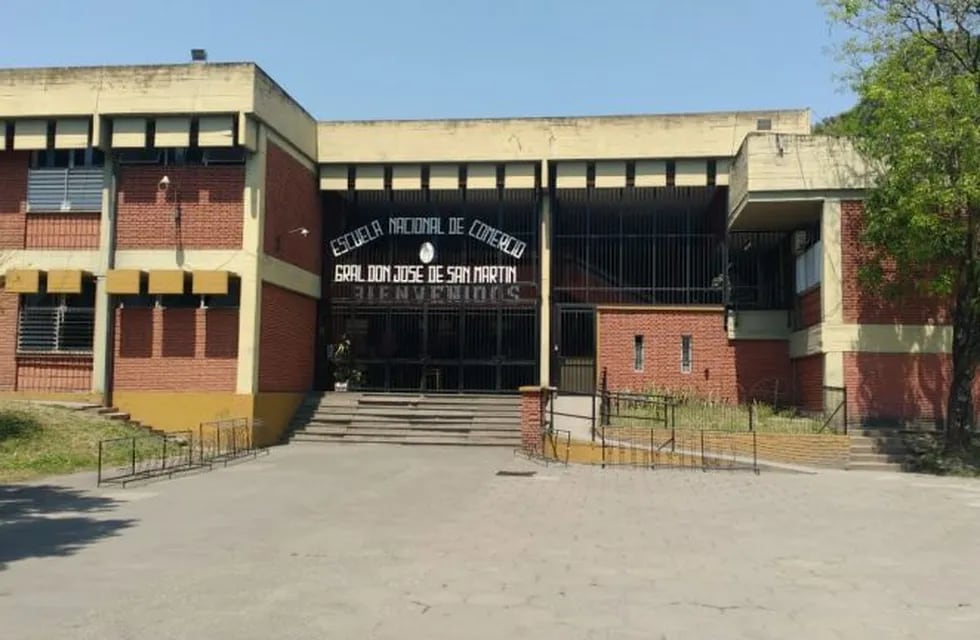 Escuela de Comercio de Monteros.