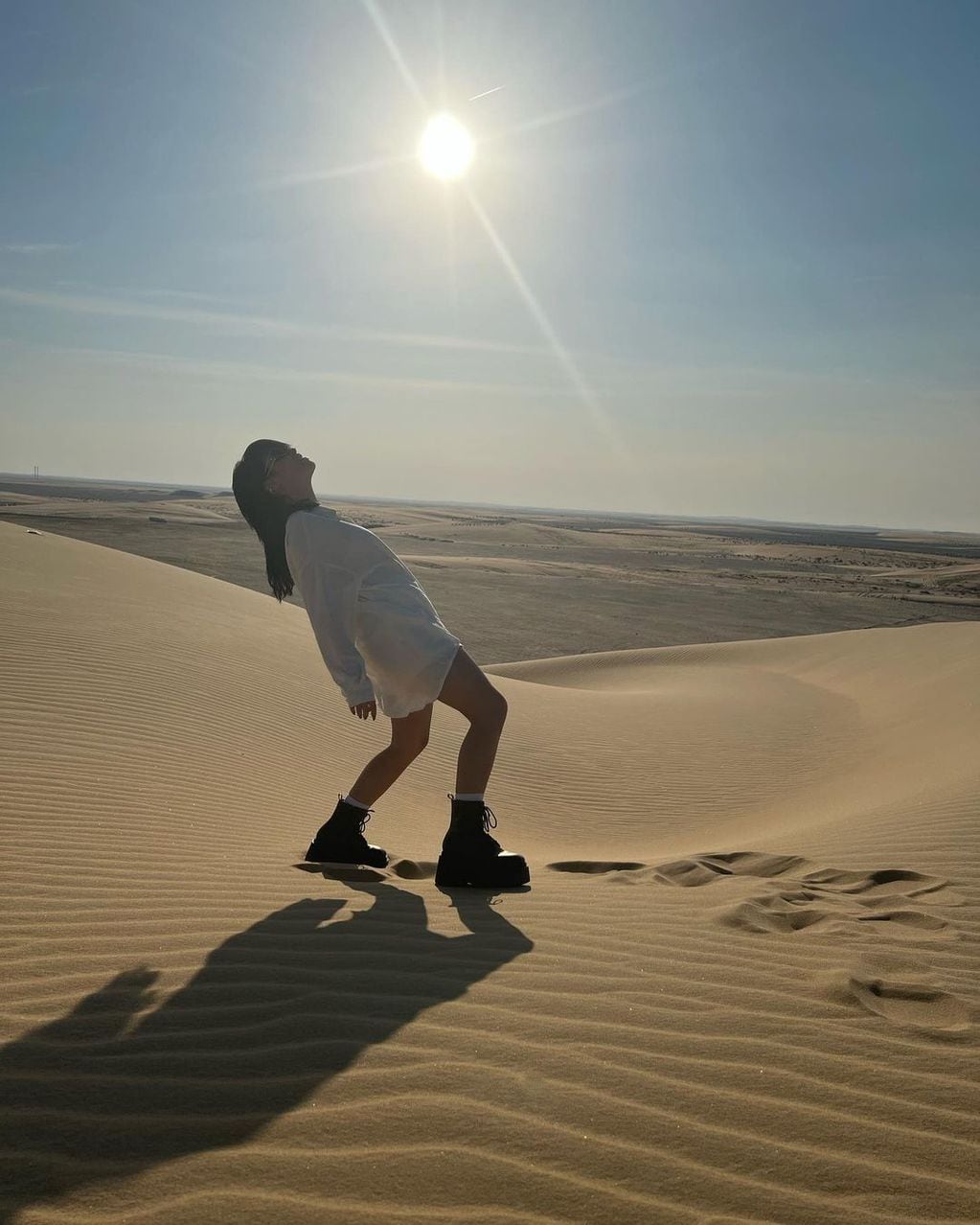Lali Espósito conquista corazones desde el desierto de Qatar.