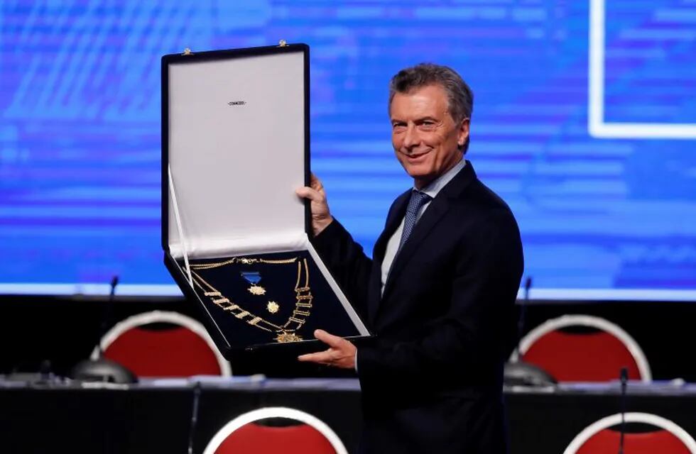 Macri será condecorado por la Commebol con la máxima distinción. (AFP)