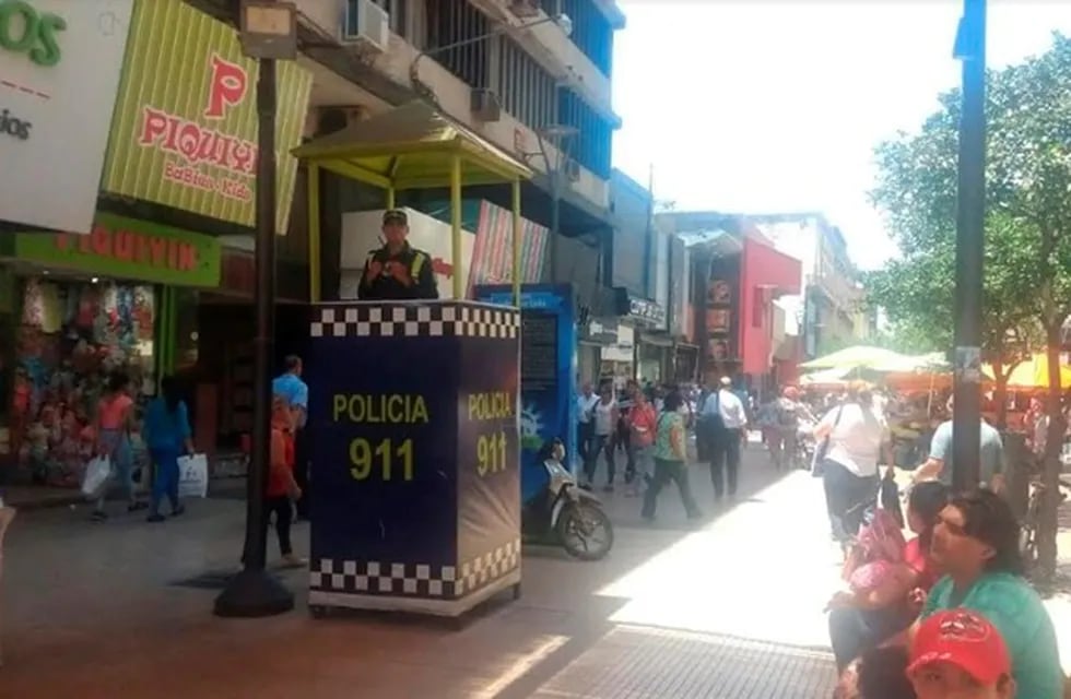 Flexibilización: piden a los intendentes protocolos para abrir el comercio. Foto: Peatonal Muñecas, Tucumán.