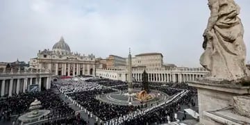 Misa funeral por el Papa emérito Benedicto XVI en la Plaza de San Pedro