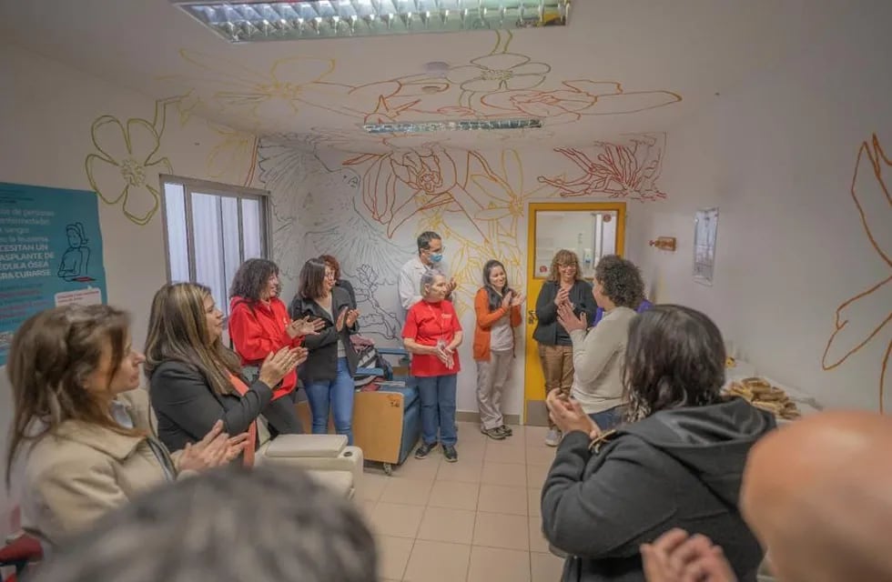 Inauguraron un mural en el Banco de Sangre del hospital Regional Ushuaia