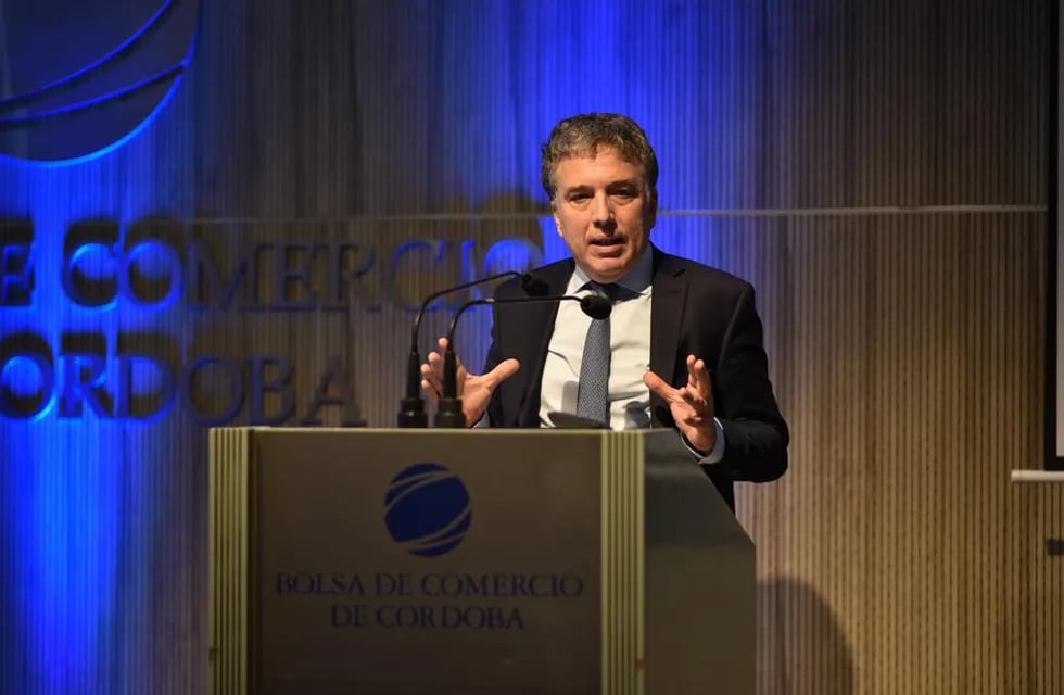 Nicolás Dujovne en la Bolsa de Comercio de Córdoba. (La Voz)