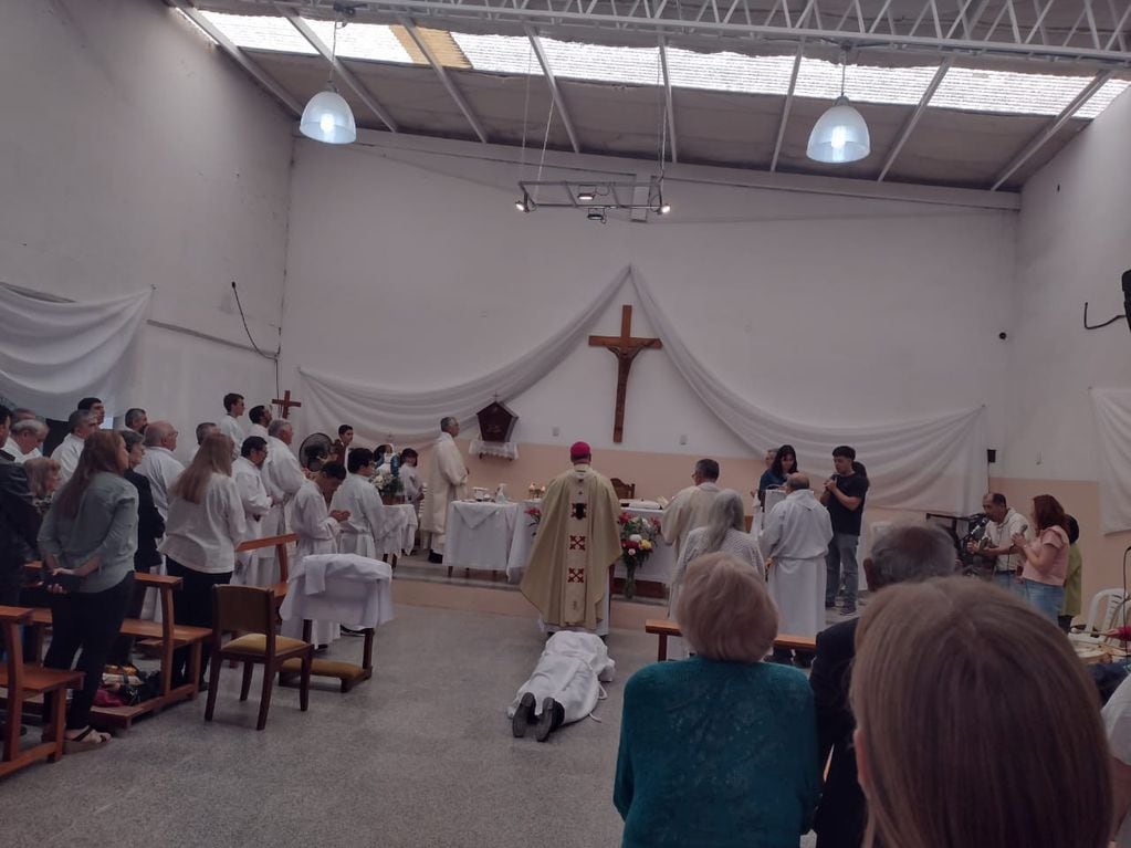 El puntaltense Carlos Montenegro fue ordenado diácono permanente