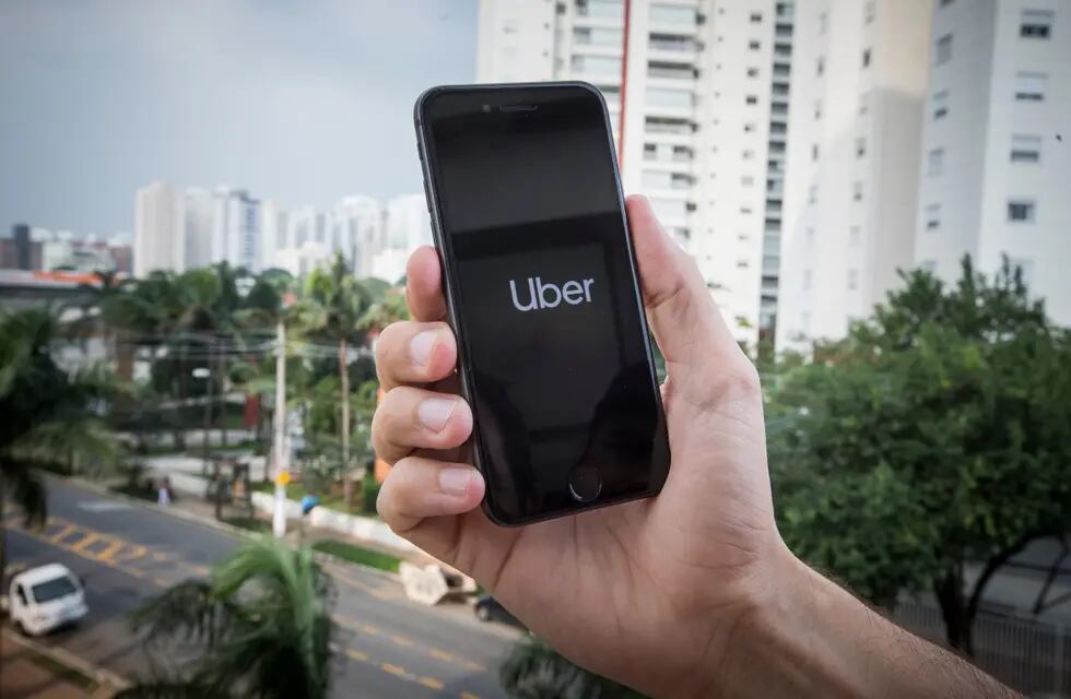 Uber Moto puso a los taxis en pie de guerra