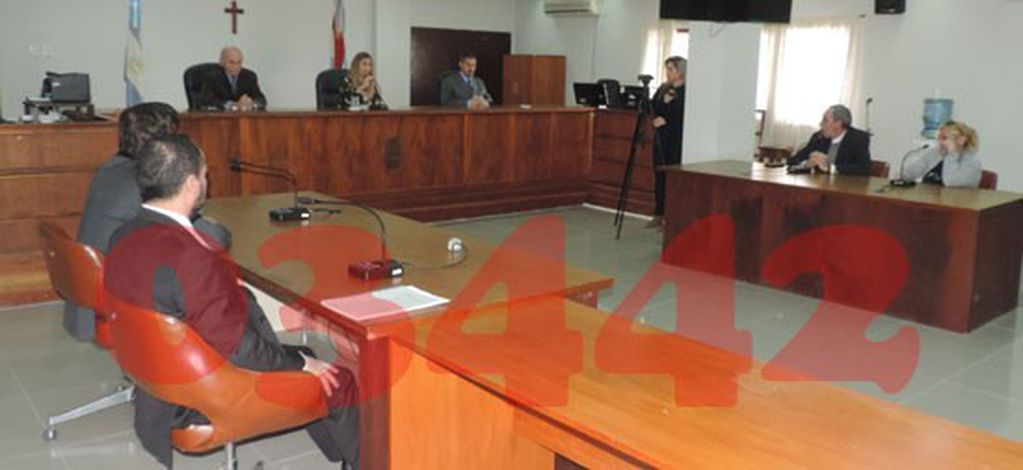 Entre Ríos: condenaron a 10 años de prisión a una mujer que permitió que violaran a su hijo. Fotos: 03442