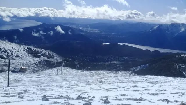 Primera nevada en pleno enero en Bariloche