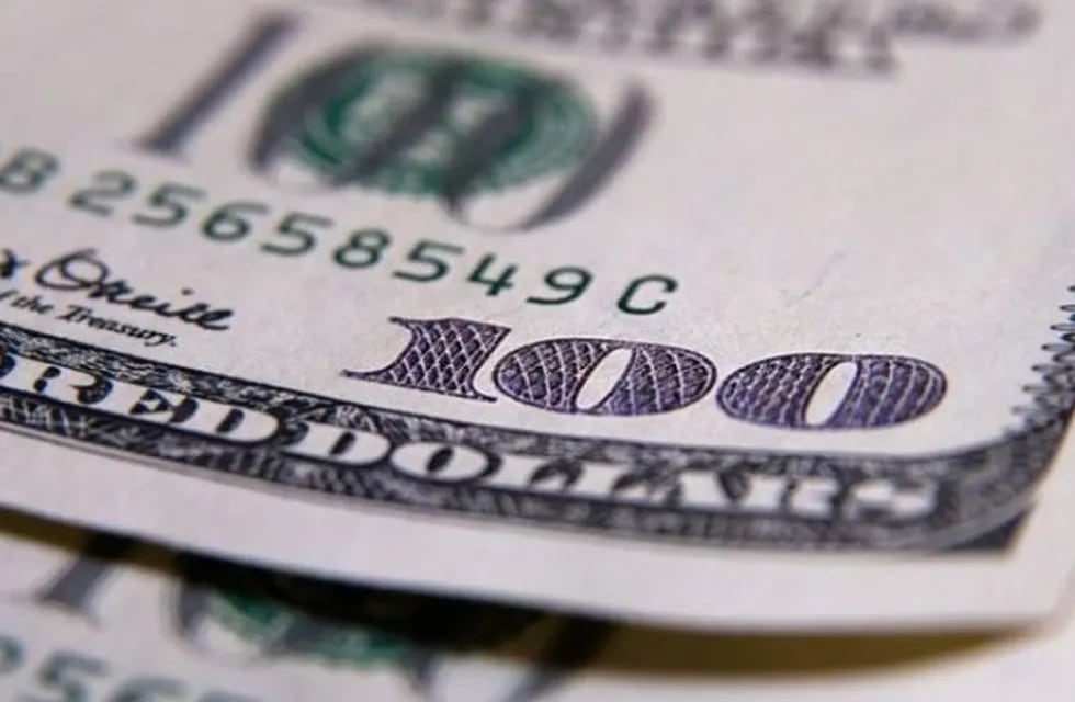 Sociedades de Bolsa suben fuerte el dólar a $49