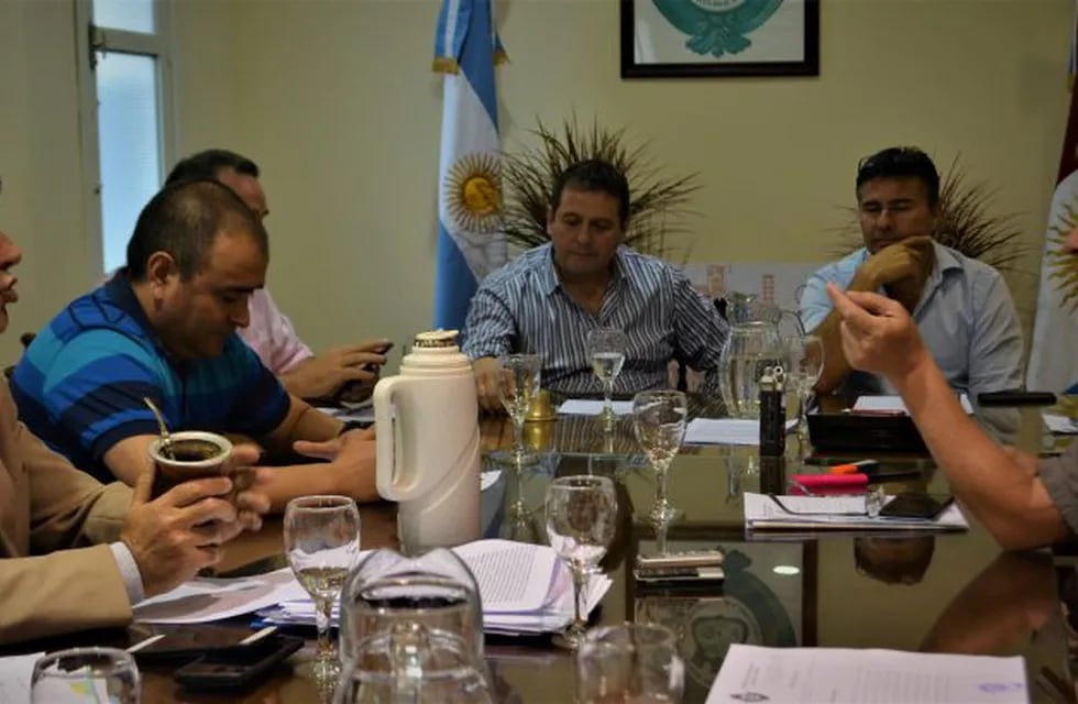 Discusión entre Roberto Urreta y Roberto Brunengo en el Concejo Deliberante de Alta Gracia