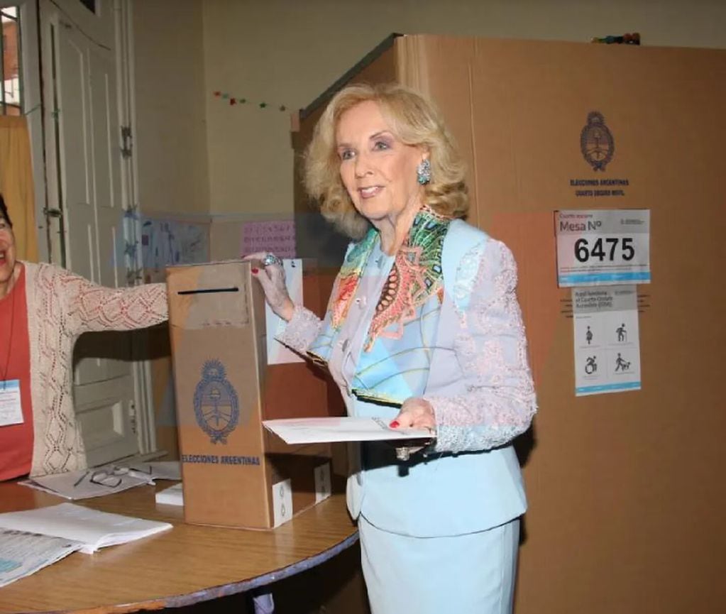 Mirtha Legrand fue a votar