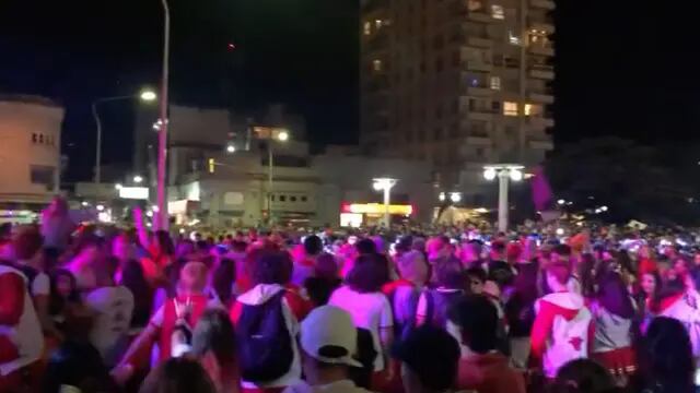 La Promo 2021 festejó en la Plaza San Martín