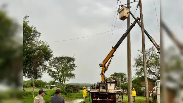 Obras de remodelación en el tendido eléctrico en San Javier
