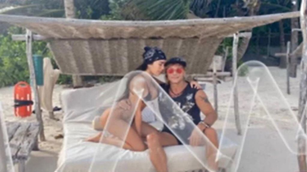 Claudio Caniggia y Sofía Bonelli están muy enamorados y de vacaciones en las playas del caribe (LAM)