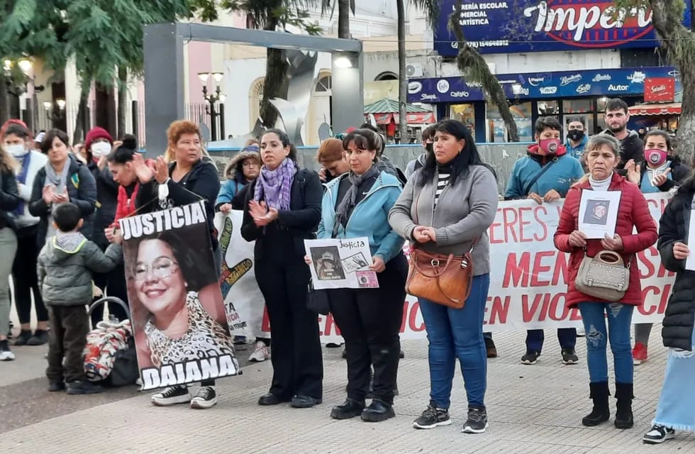 Marcharon pidiendo justicia por Claudia Benítez, la taxista asesinada en Posadas.