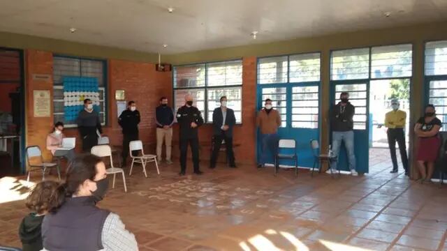 Eldorado: la policía se reunió con vecinos de Los Lapachos