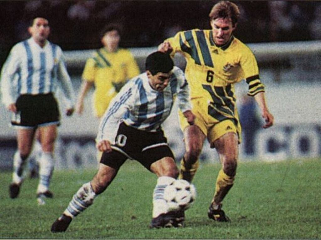 Maradona participó en el partido de repechaje contra Australia para el Mundial de Estados Unidos 94.