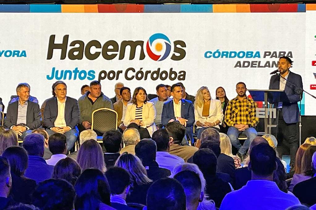 Presentan la nueva alianza Hacemos Juntos por Córdoba en Río Cuarto. (Tomy Fragueiro / La Voz)