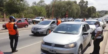 Más de 20 mil vehículos fueron controlados en los ingresos de Carlos Paz este fin de  semana