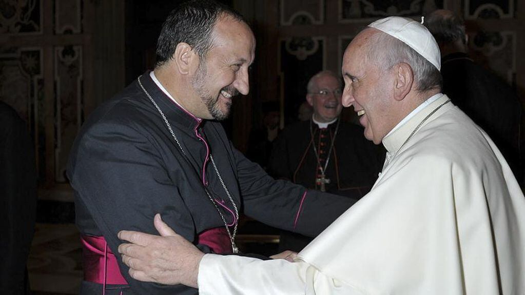 Monseñor Barba, Obispo de San Luis, junto al Papa Francisco.