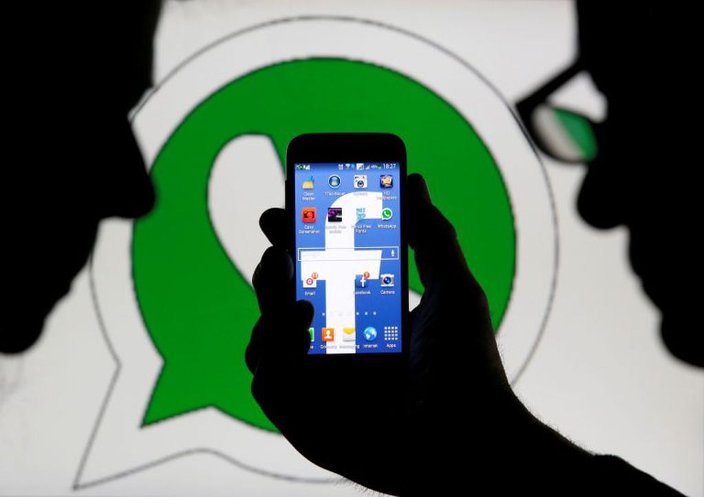 Facebook planea crear una "macroplataforma" que incluya a Whatsapp e Instagram (Reuter)