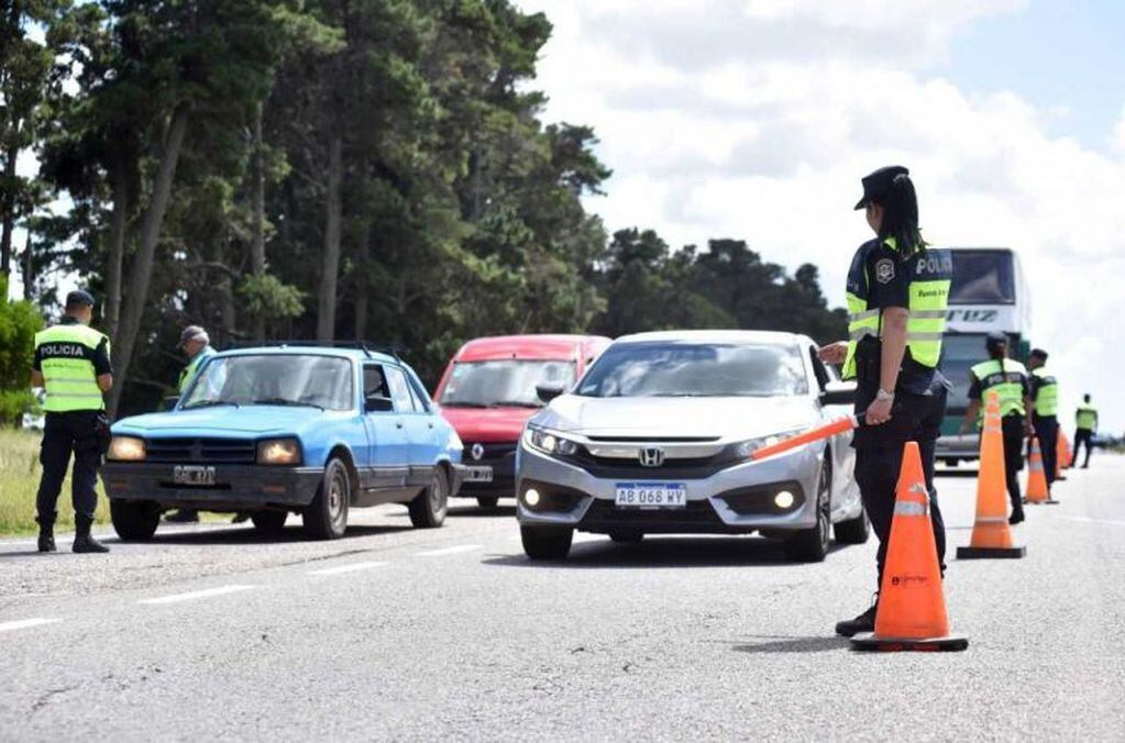 Gendarmería controlará las rutas para desalentar la circulación durante el fin de semana largo. (Archivo)