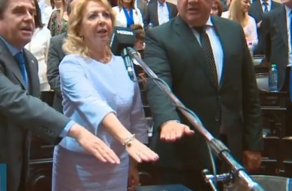 Luis Borsani, Susana Balbo y Rubén Miranda, en el momento de la jura en el Congreso de la Nación.