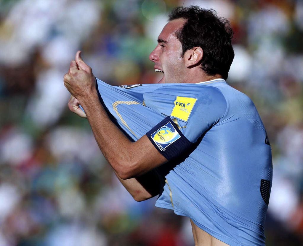 Diego Godín, el jugador que más veces se puso la camiseta de Uruguay.