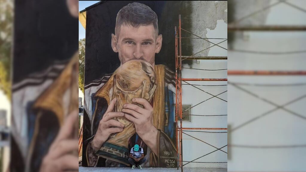 Mirá el increíble mural de Lionel Messi que pintó un artista tras una promesa en el Club Estudiantes de San Luis
