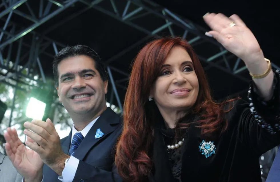 Imagen archivo. Jorge Capitanich cuando era jefe de Gabinete junto a Cristina Kirchner durante su mandato presidencial.